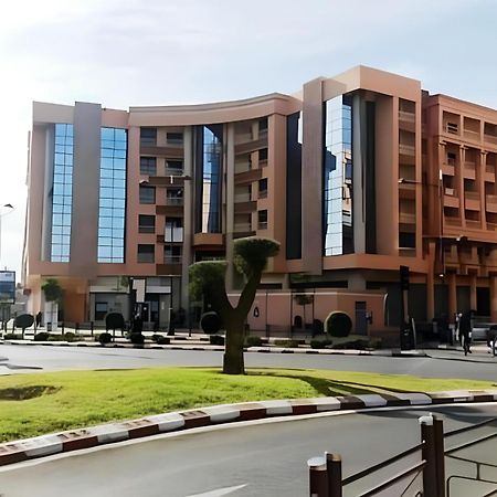 C-Appartement De Luxe Plein Centre De Gueliz Avec Piscine Parking Wifi Netflix Marrakesh Eksteriør billede