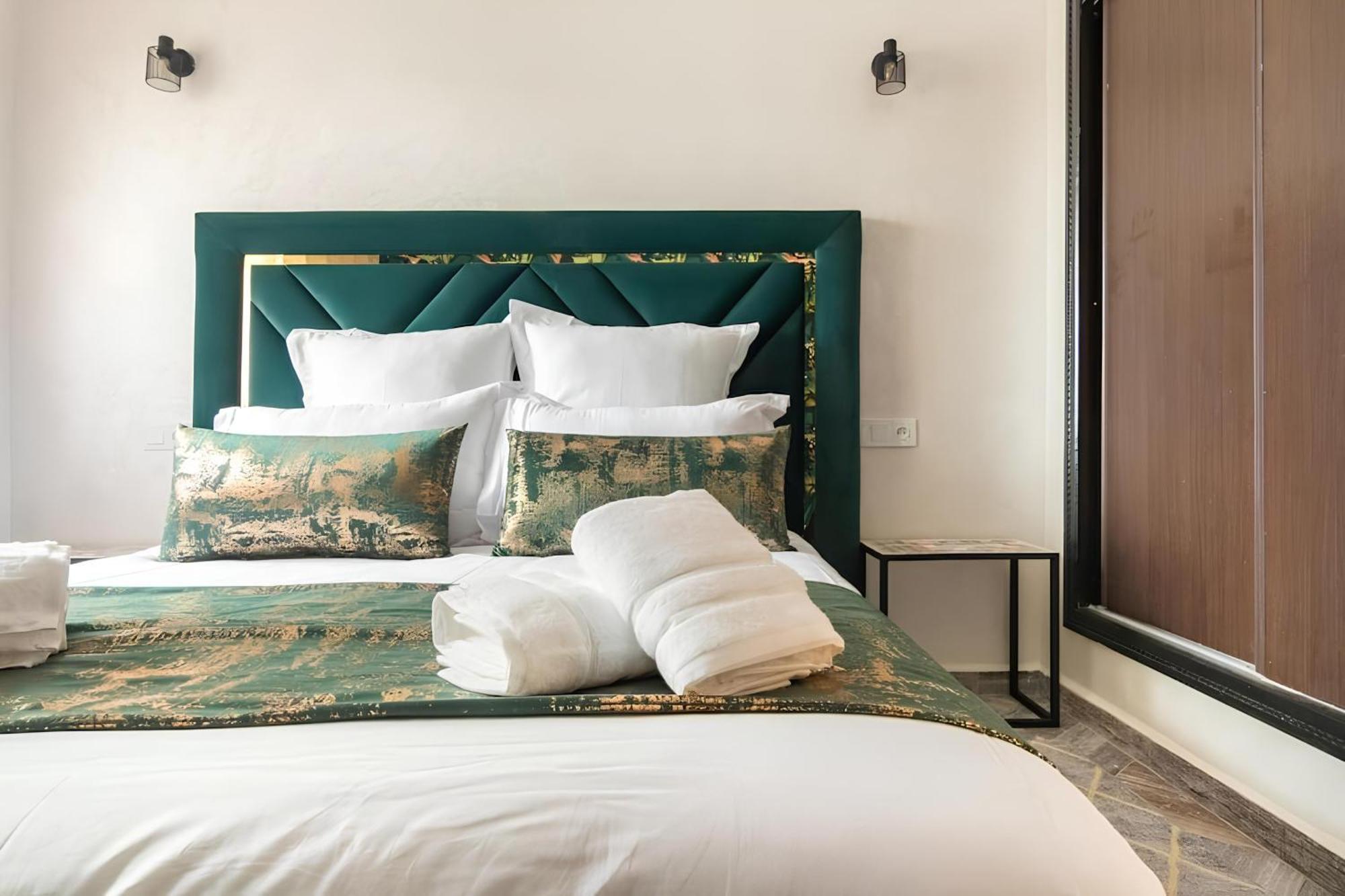 C-Appartement De Luxe Plein Centre De Gueliz Avec Piscine Parking Wifi Netflix Marrakesh Eksteriør billede