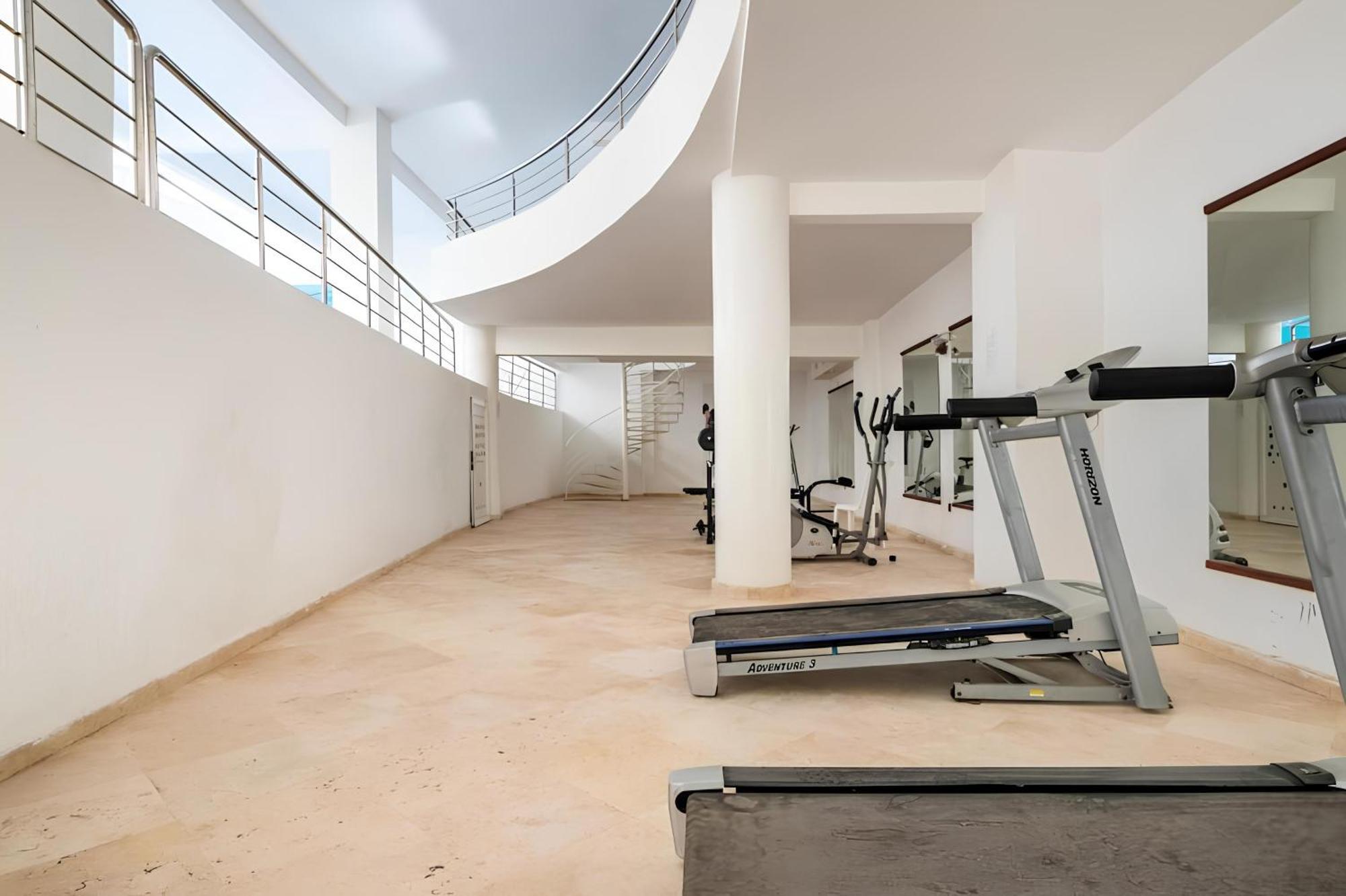 C-Appartement De Luxe Plein Centre De Gueliz Avec Piscine Parking Wifi Netflix Marrakesh Eksteriør billede